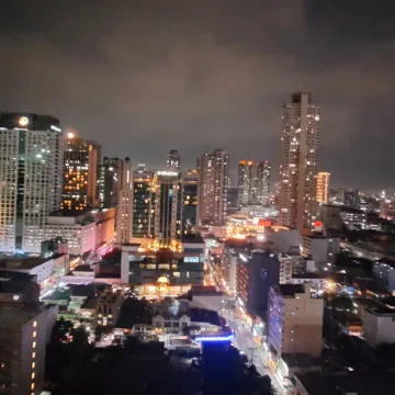 StayLuxia Manilabayview 1-5 BR Suites w/Balcony Bayview Pool Netflix