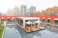 Easy Go Hotels near Zhenhua Seafood Hang