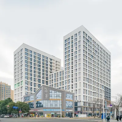Haoke Collection Hotel (Chengdu East Railway Station West Square) Hotels in de buurt van Chengdudong Railway Station