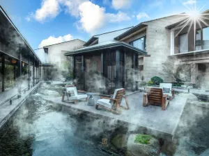 COURTYARD HOTEL