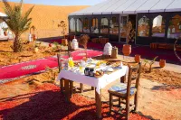 Young Luxury Camp Merzouga - Frühstück