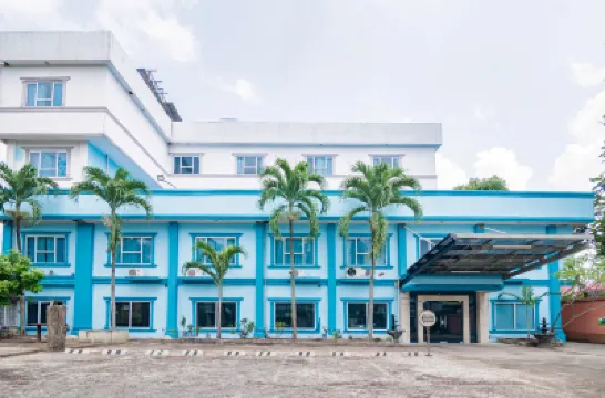 Collection O Senapelan Near Rsud Petala Bumi Formerly de Town Hotel Hotel a 