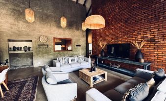 Rhinos Rest Private Luxury Villa