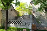 Huaxiangjian Homestay