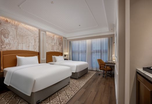 Vienna International Hotel 외관