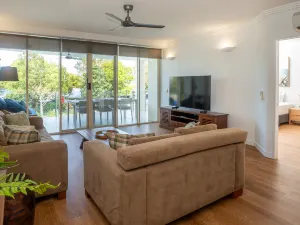 Waters Edge Apartment