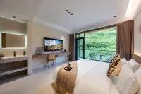 Mountain Whisper · Cloud Retreat