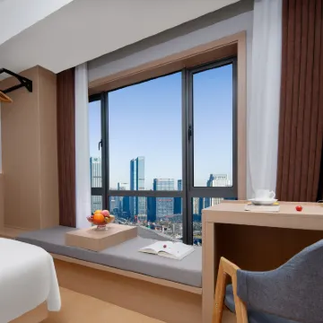 YuanzhuManju Hotels near Guanshanhu District