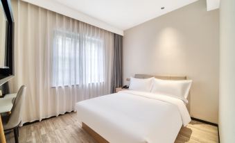 Yaning Hotel (Xihu Hubin Ding'an Road Subway Station)