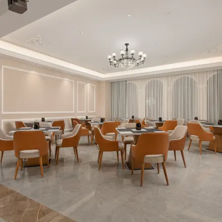 Mehood Ritz Hotel (Wuhu Pedestrian Street Jinghu Park)