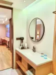 Shangxuan Zhitu Hotel Hotels near Menghu Temple