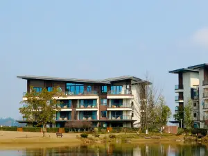 Emeishan Gaoqiao Li  Hentique Pinecone Hotel
