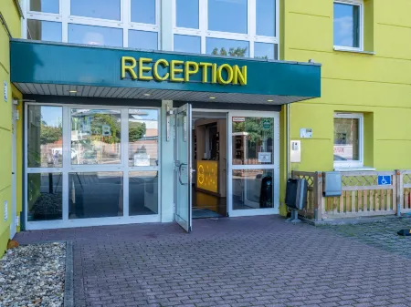 B&B HOTEL Aachen-Würselen Отели в г. Ибах-Паленберг