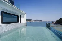 Sanheli Villa Seaview Designer Meizhu (Zhoushan Zhujiajianwushitang Store) - สระว่ายน้ำแบบอินฟินิตี้