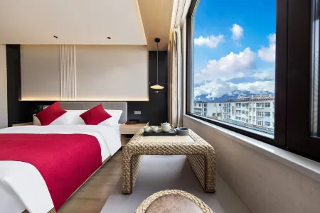 Nyingchi Howard Johnson Hotel Отели рядом с достопримечательностью «The World Cypress King Park»