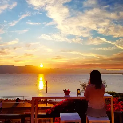 Yungui Bihai Seaview Inn Hotels near Butterfly Spring Park