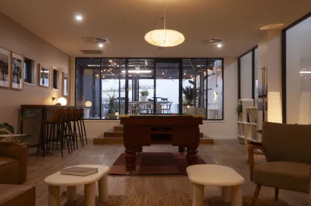 Little Drifter Canberra Отели рядом с достопримечательностью «Австралийский военный мемориал»