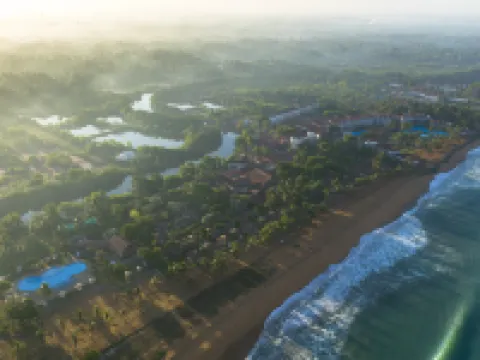 海豚俱樂部酒店 鄰近St.Odilia Catholic Church的酒店