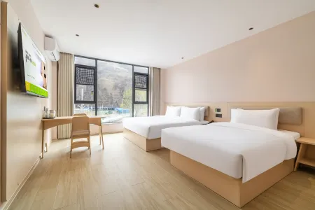 Hi Inn Hotel (Kangding Xinduqiao Town National Highway G318) Отели рядом с достопримечательностью «Xinduqiao Town»