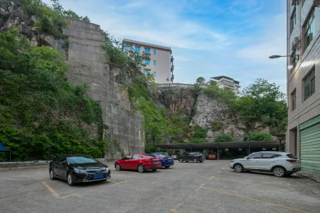 Huangting Hotel Отели в г. Цзяхэ