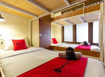 RedDoorz Hostel @ Dago 2