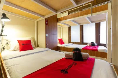 RedDoorz Hostel @ Dago 2 Hotel a 