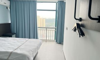 Yilian City Hotel (Yichang Wuyue Plaza)