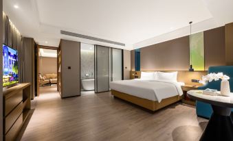 Mercure XiNing HaiHu New District Hotel