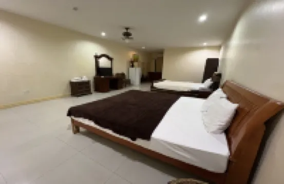 Garden Suite Hotel near Koreatown