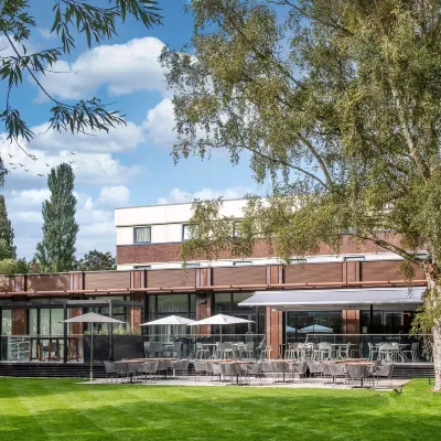 Holiday Inn LONDON - SHEPPERTON by IHG Hotels in de buurt van Hampton