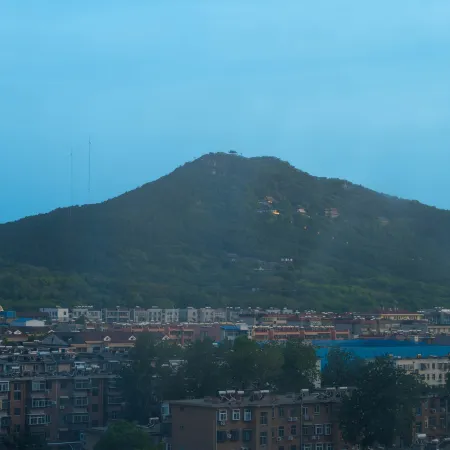 Holiday Inn Express Jinan Jingshi Road Qianfo Mountain