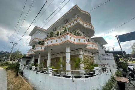 Agave Hotel Siantar Отели в г. Simalungun Regency