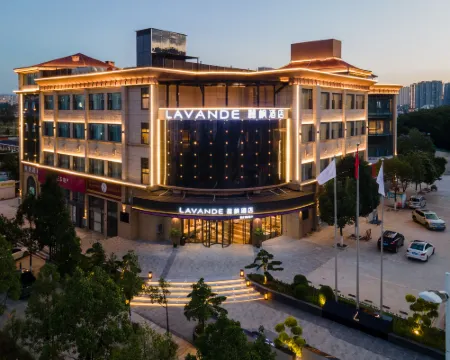Lavande Hotel (Kunming Anning Wanda Plaza Branch) Hotels in Anning