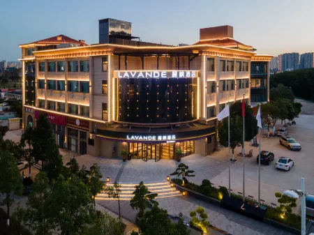 Lavande Hotel (Kunming Anning Wanda Plaza Branch) Отели в г. Аньнин