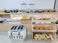 Vienna Hotel (Nandan Dongtian Jiuhai Scenic Area Jinfurong Square Branch) Hotels in Nandan