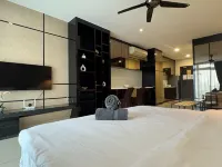 JB City Shopping Mall Apartment