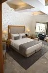 Riviera Hotel and Beach Lounge, Beirut - Balkoner