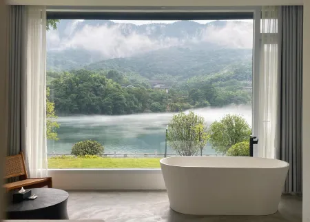 SHI SAN Отели в г. Цзысин