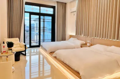 Meet Happiness Homestay Hotels near Golden Beach