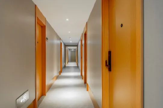 Home Inn Plus Four Seasons Hotel (Hangzhou West Lake Wulinmen Metro Station Branch) Öffentliche Flächen Photos