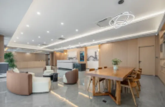 ホームイン アイフィールホテル（紹興魯迅故里沈園）