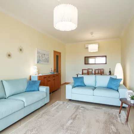 BnB Homes Ocean View Apartment with Panoramic Terrace, 2 Swimming Pools & Tennis Court