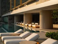 Dusit Thani Bangkok - Luxury