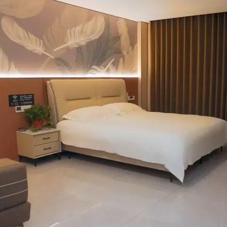 Yanyu Premier Hotel (Guanyun East Toll Station Branch)