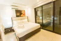 Accra Luxury Apartments at The Edge - Balkon