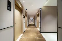 City Comfort Inn (Wuzhou Cangwu New County Third Office Area) - Parking