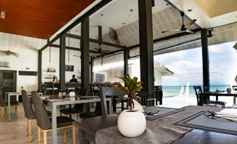 The Cosy Maenam Beach Resort