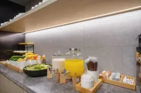 Muya Li Hotel (Nanjing Xinjiekou Subway Station Friendship Square Branch)