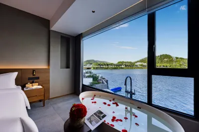 Ningbo Dongqian Lake Luyuan Homestay Hotels near Ningbo Wildlife Park