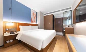 Lihao Yiju Hotel (Wuhan Hubei University Subway Station)